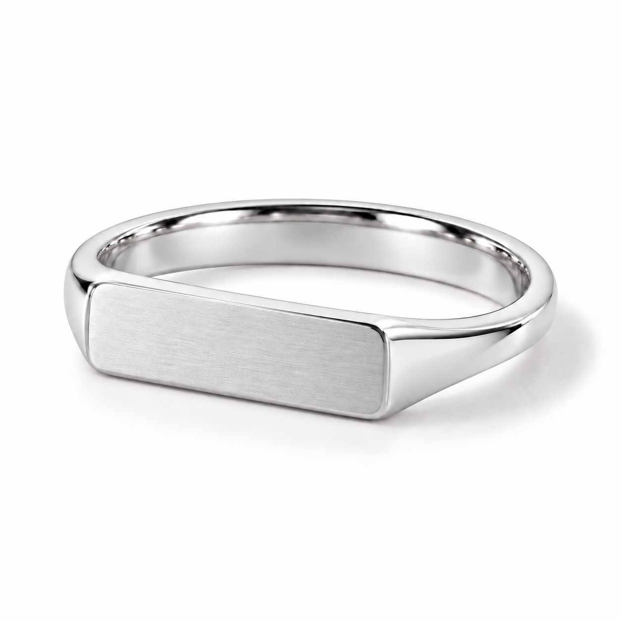 Horizontal signet ring